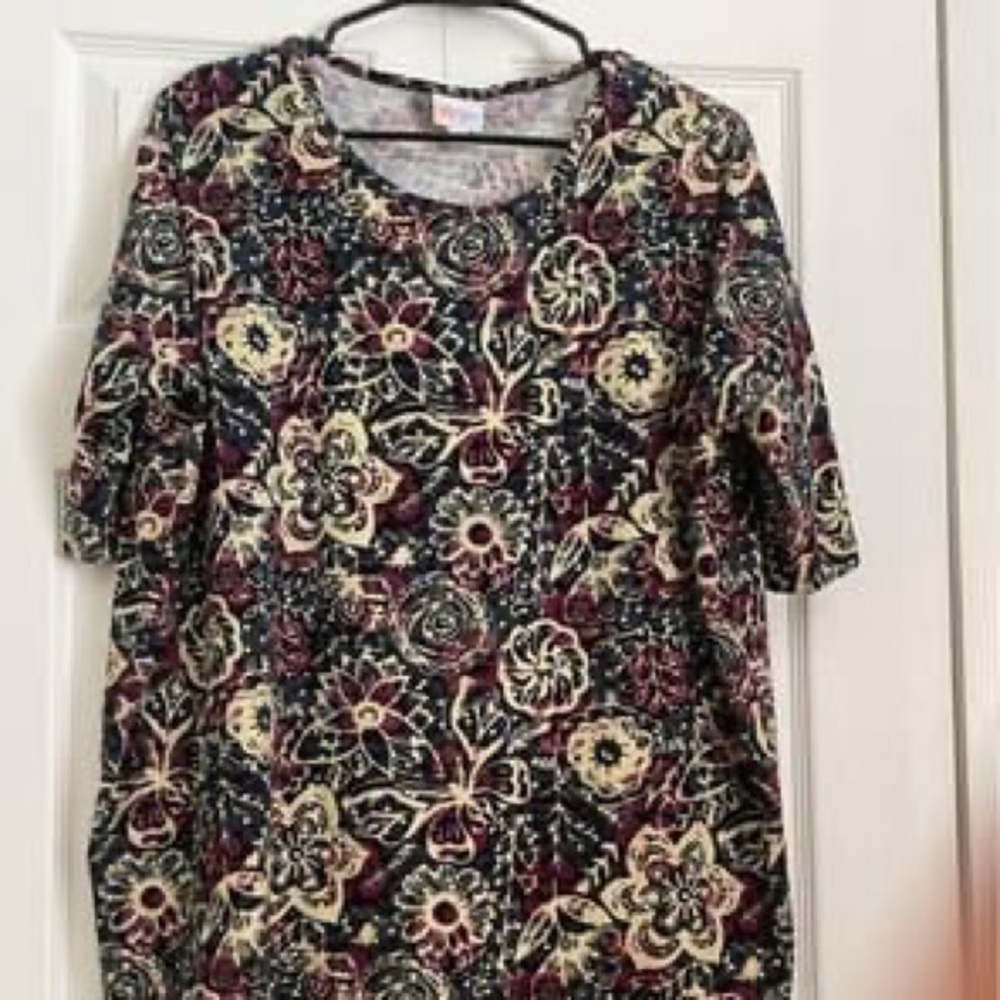 Lularoe Irma size small.